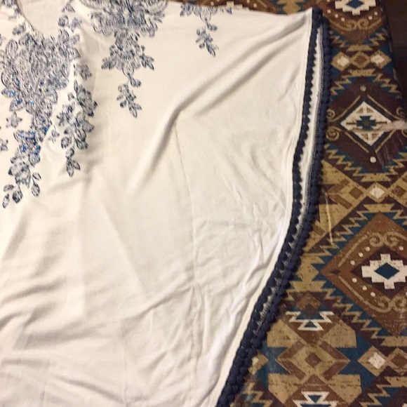 Christopher &banks butterfly blouse - Picture 5 of 8